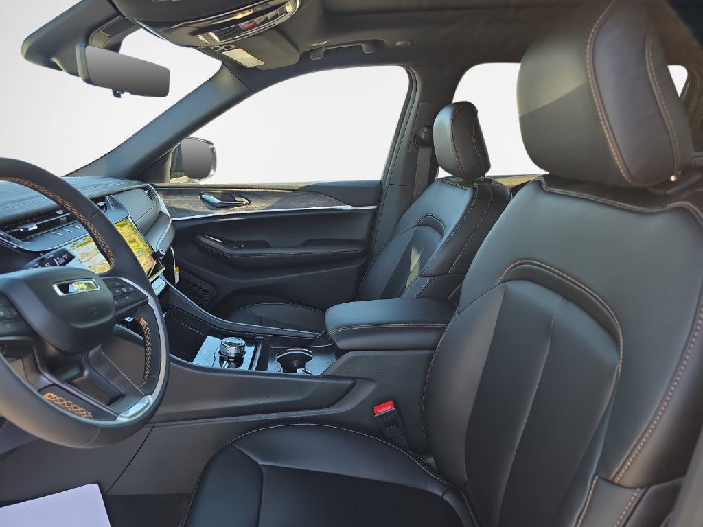 2026 Jeep Grand Cherokee Base