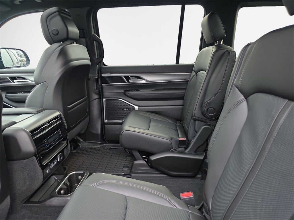 2026 Jeep Grand Wagoneer Base