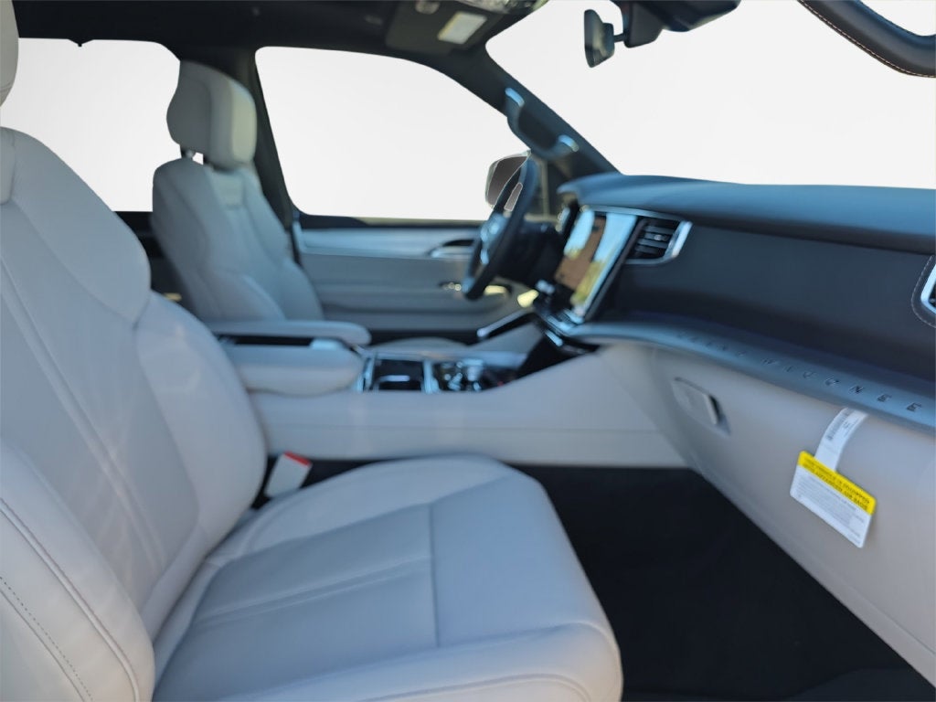 2027 Jeep Grand Wagoneer Base