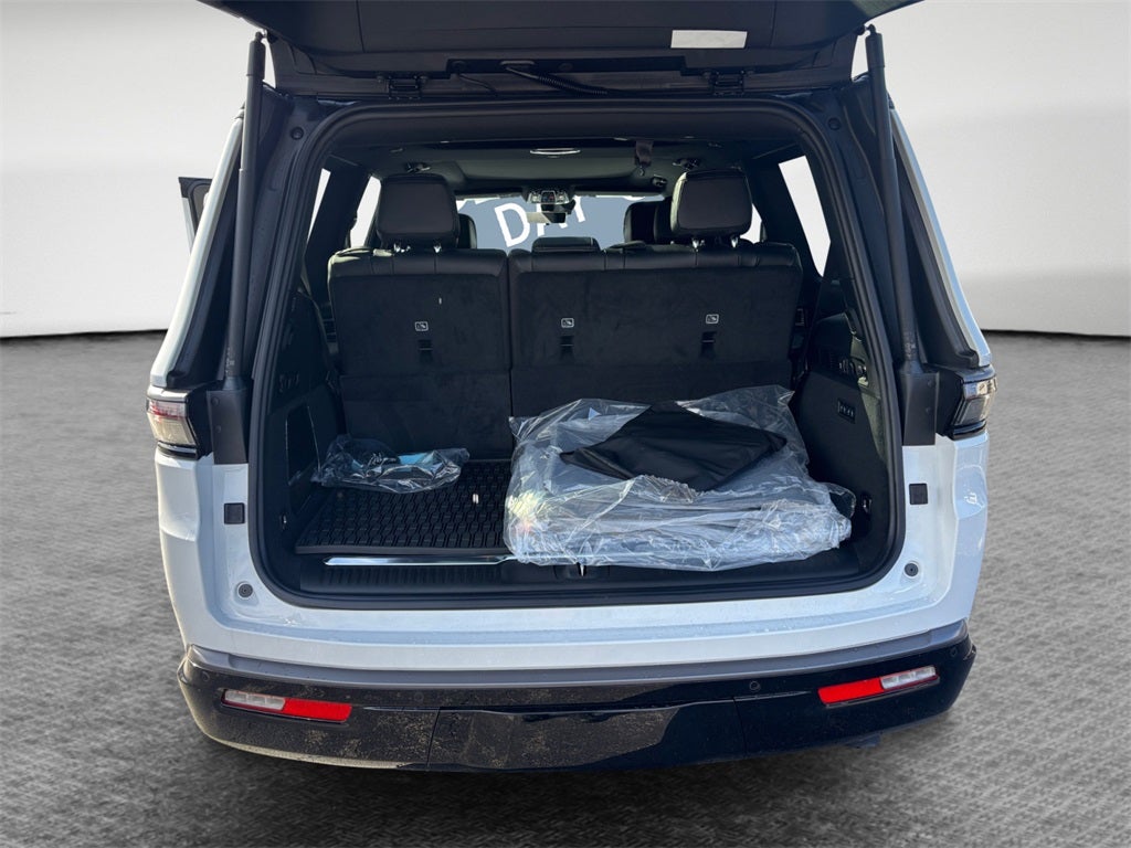 2026 Jeep Grand Wagoneer Summit