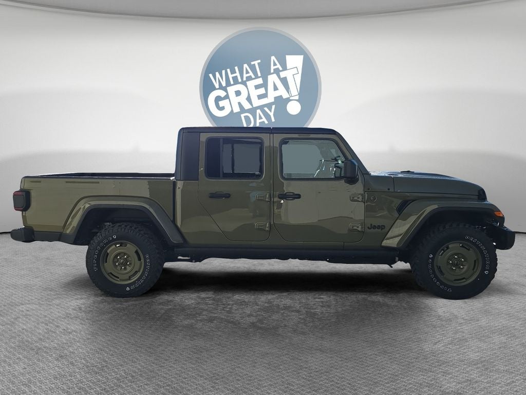 2026 Jeep Gladiator Sport
