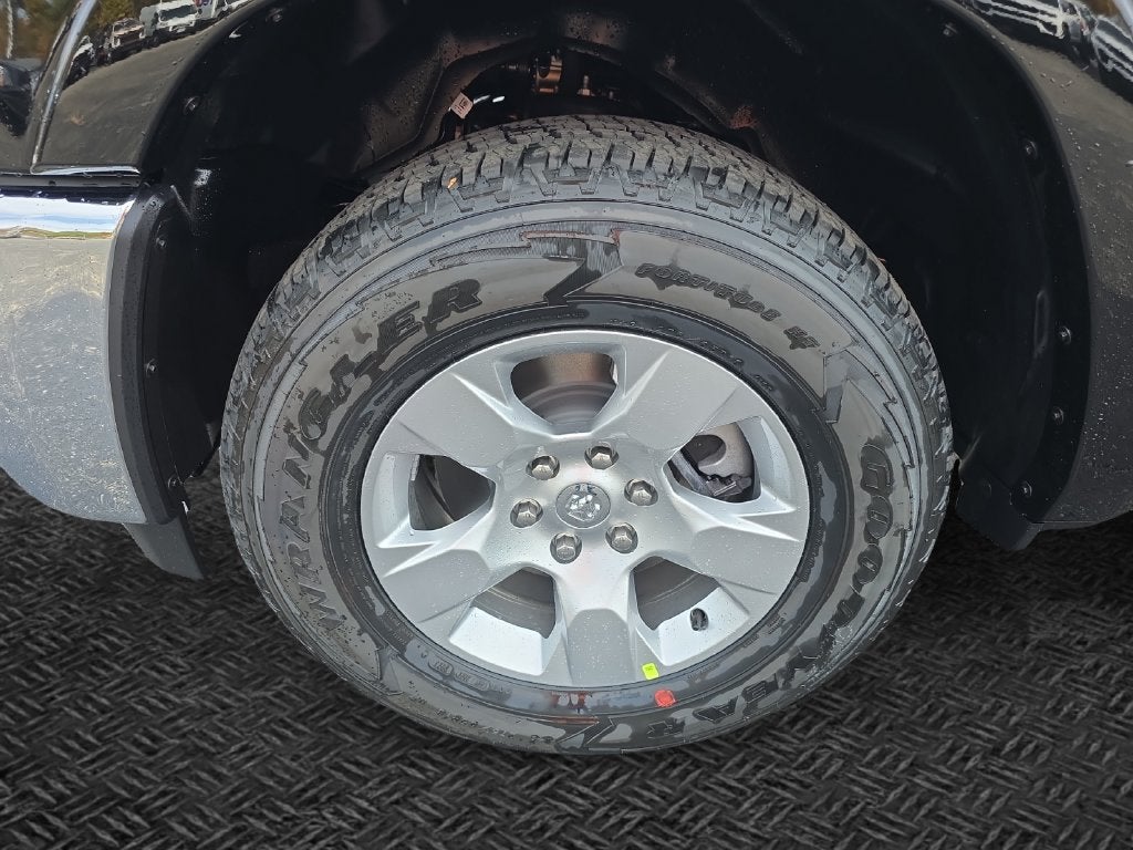 2027 RAM 1500 Big Horn/Lone Star