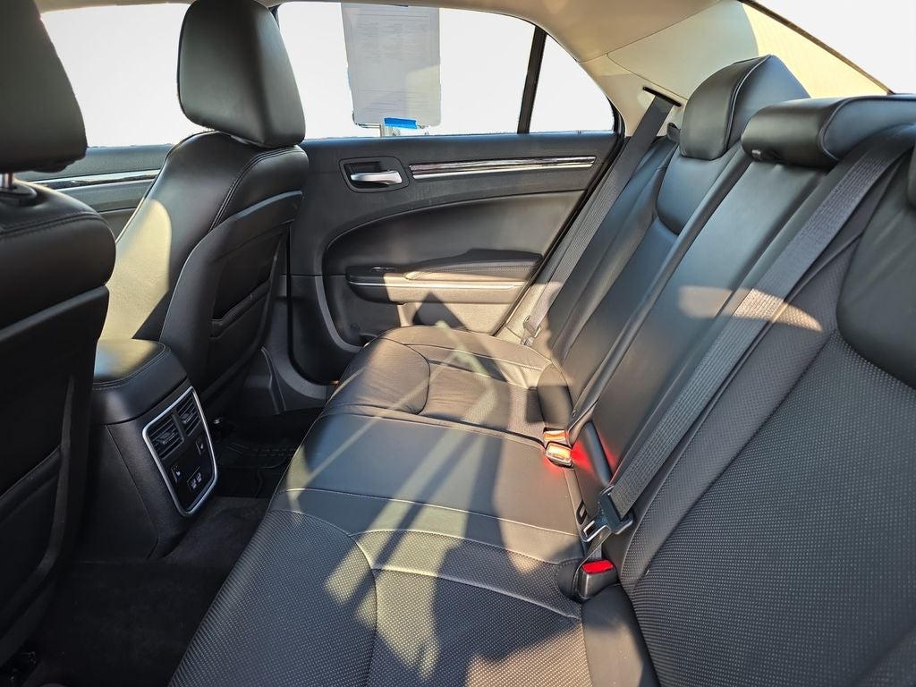 2018 Chrysler 300 Limited