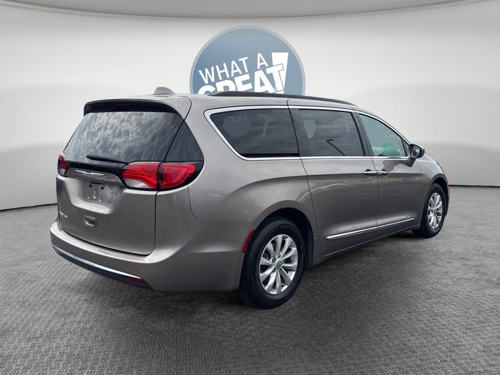2017 Chrysler Pacifica Touring L