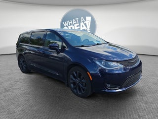 2020 Chrysler Pacifica Touring