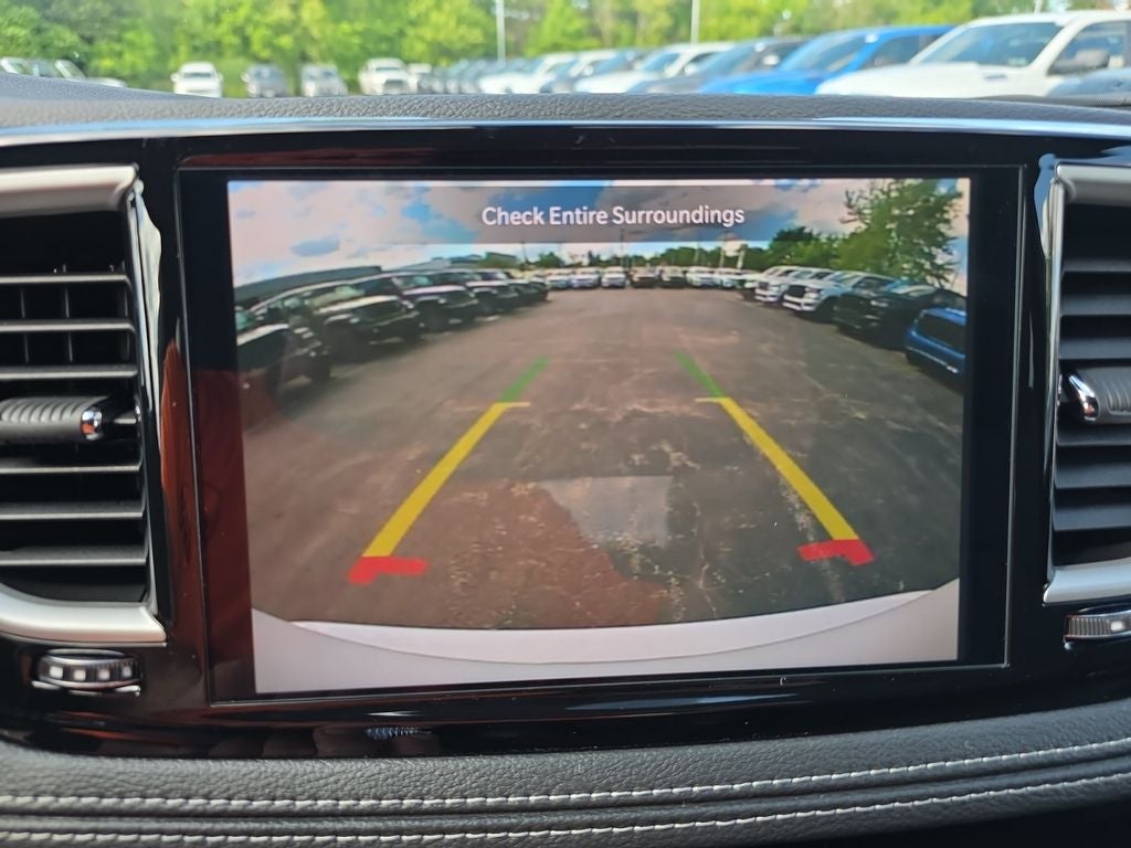 2027 Chrysler Pacifica Select