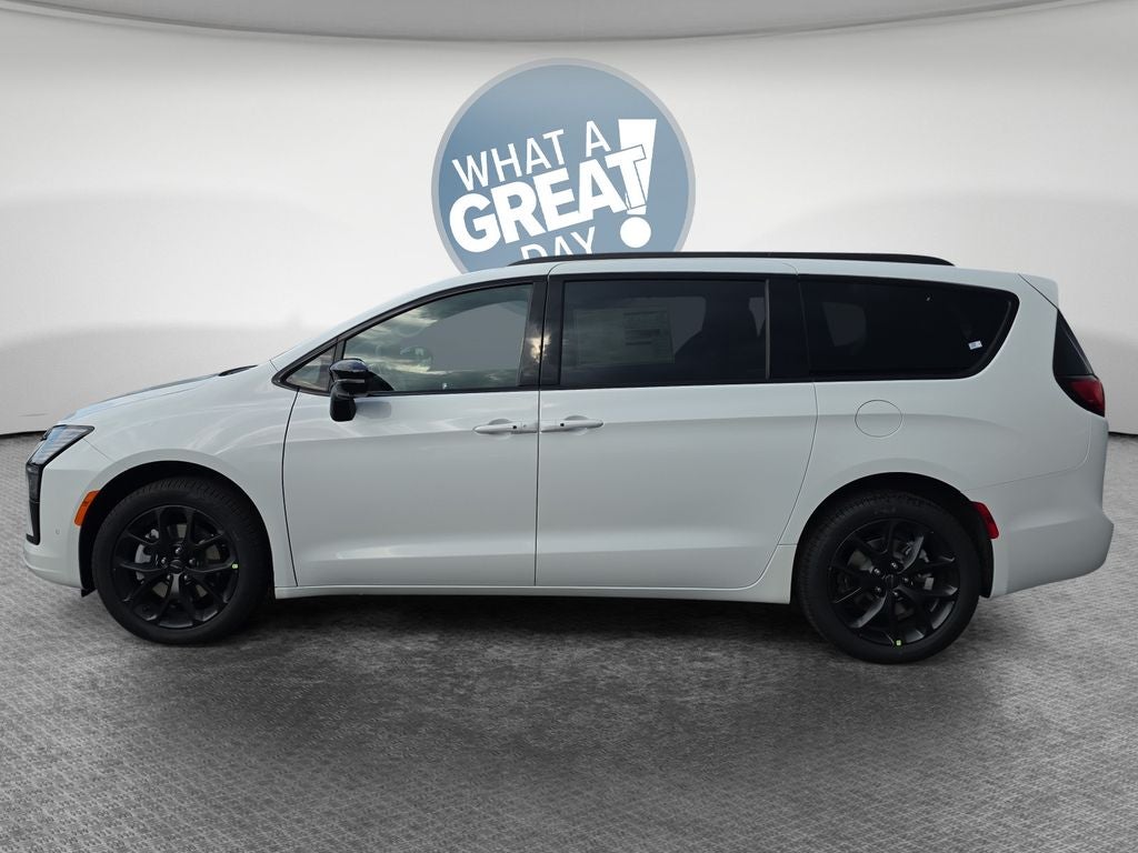 2027 Chrysler Pacifica Limited