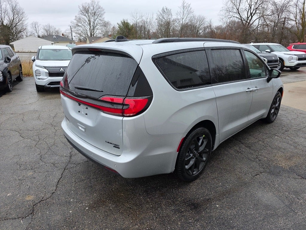 2026 Chrysler Pacifica Limited