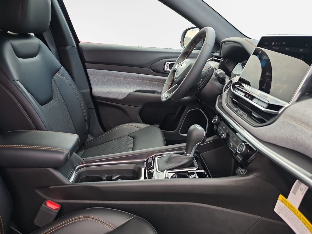 2026 Jeep Compass Base