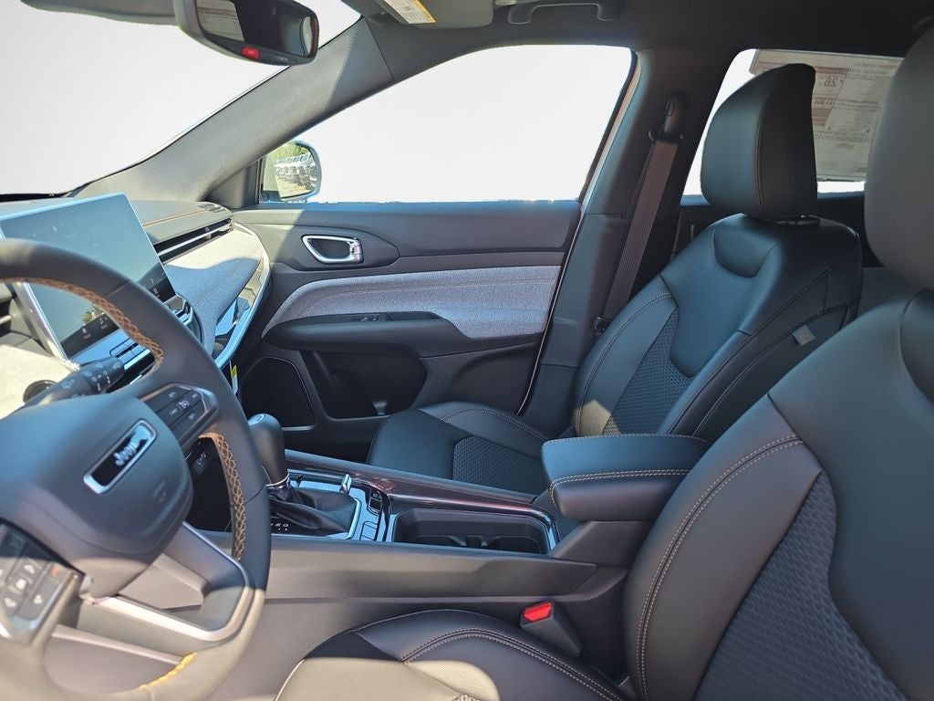 2026 Jeep Compass Base