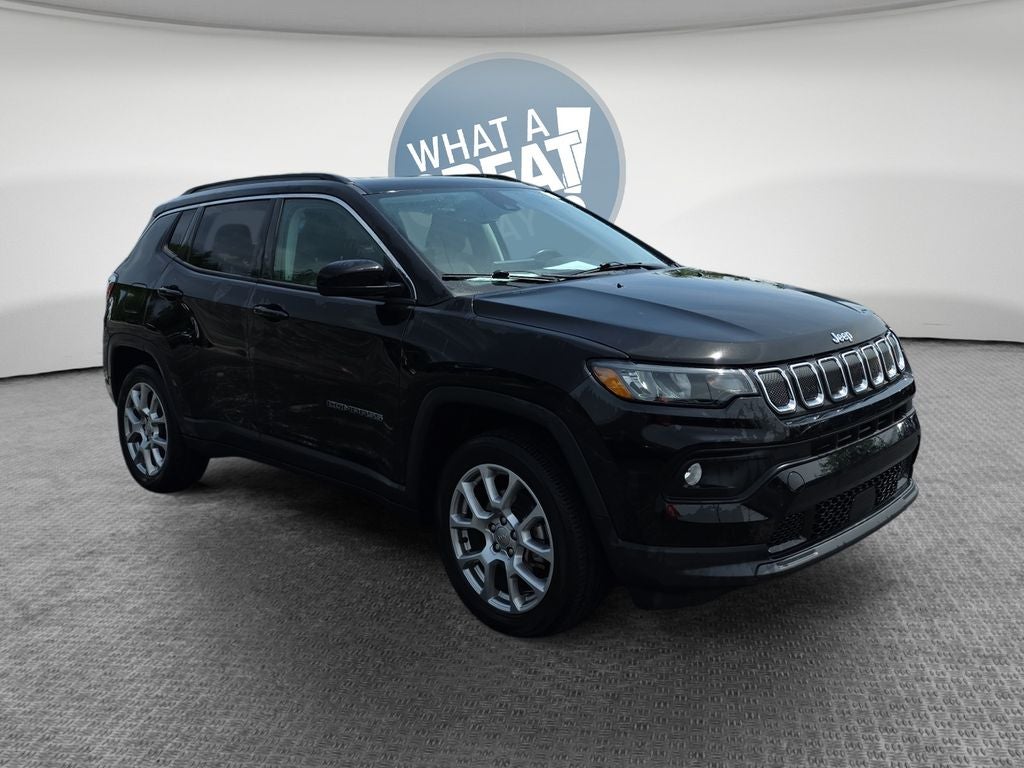 2022 Jeep Compass Latitude Lux 4X4's photo