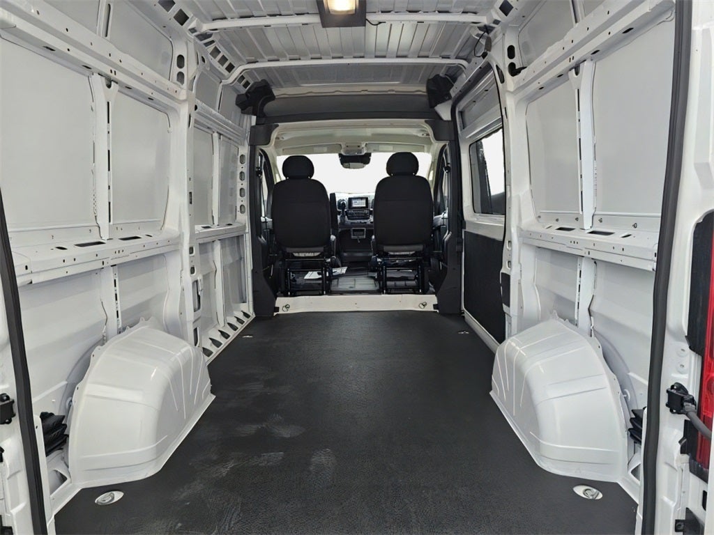 2025 RAM Promaster High Roof SLT / 136" WB
