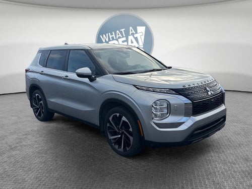 2022 Mitsubishi Outlander ES