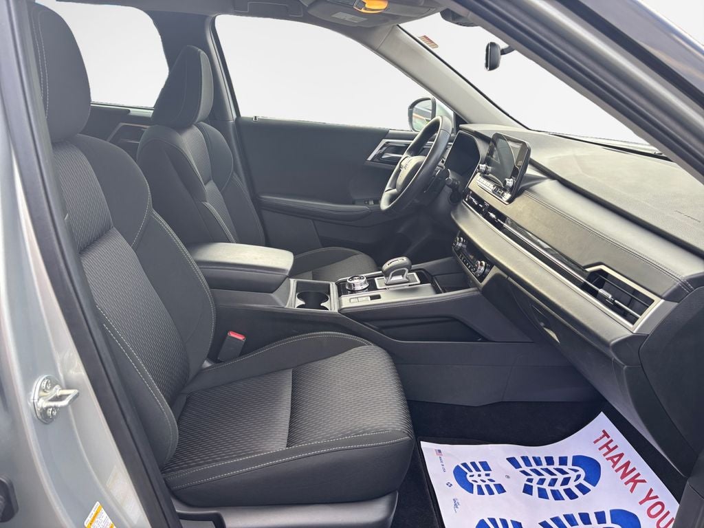 2022 Mitsubishi Outlander ES