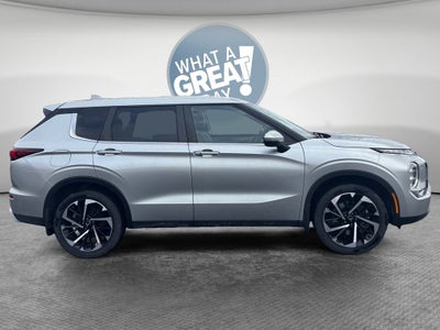 2022 Mitsubishi Outlander SE