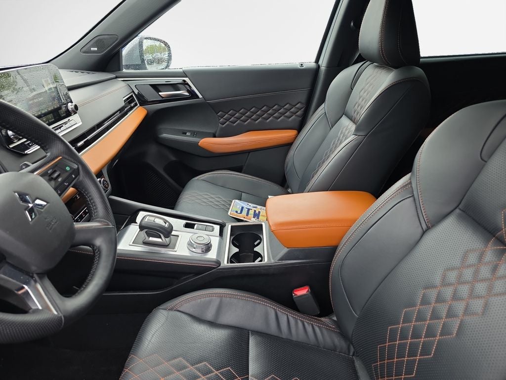 2022 Mitsubishi Outlander SEL Touring