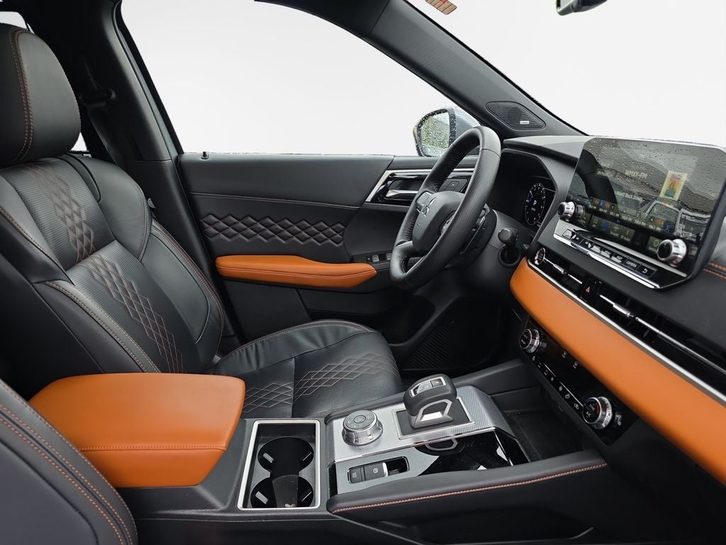 2022 Mitsubishi Outlander SEL Touring