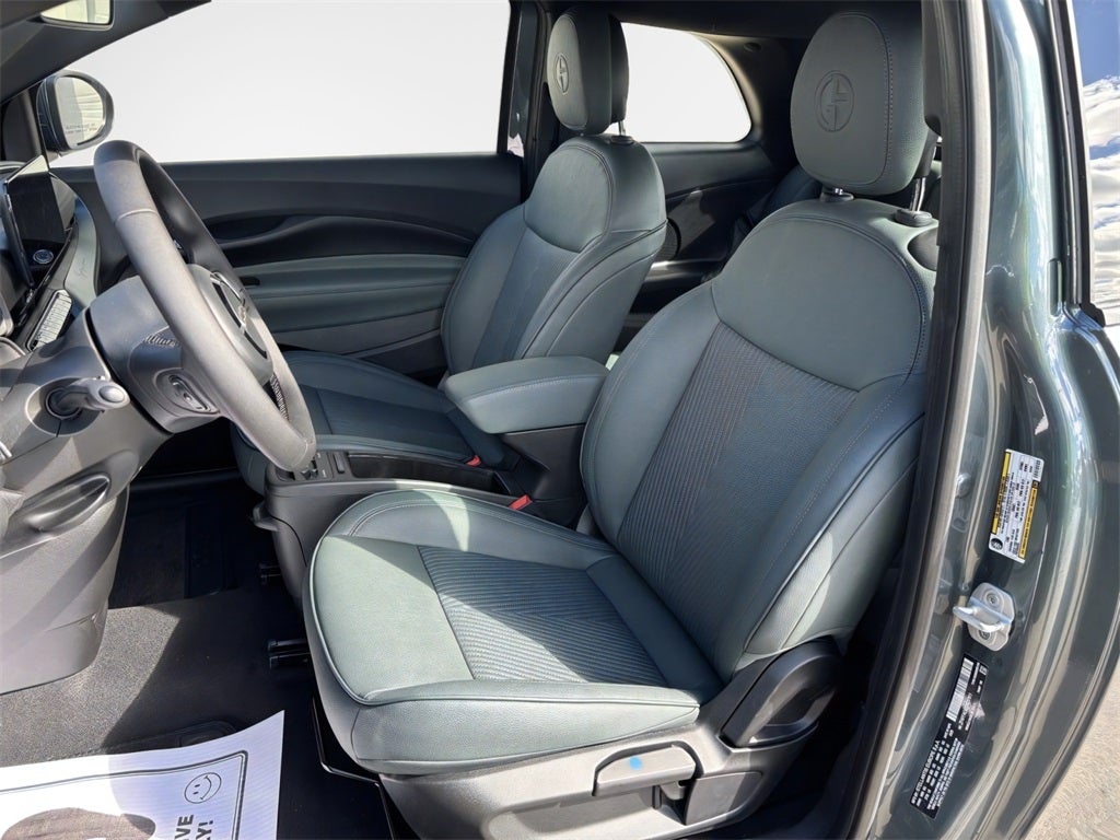 2025 FIAT 500 Battery Electric